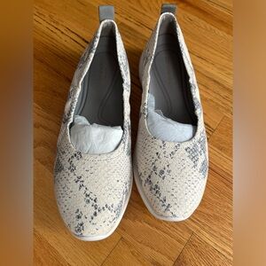 Cole Haan Women’s Casual 3.Zerogrand Rouched Slip-On Ballet Flats. Size 9